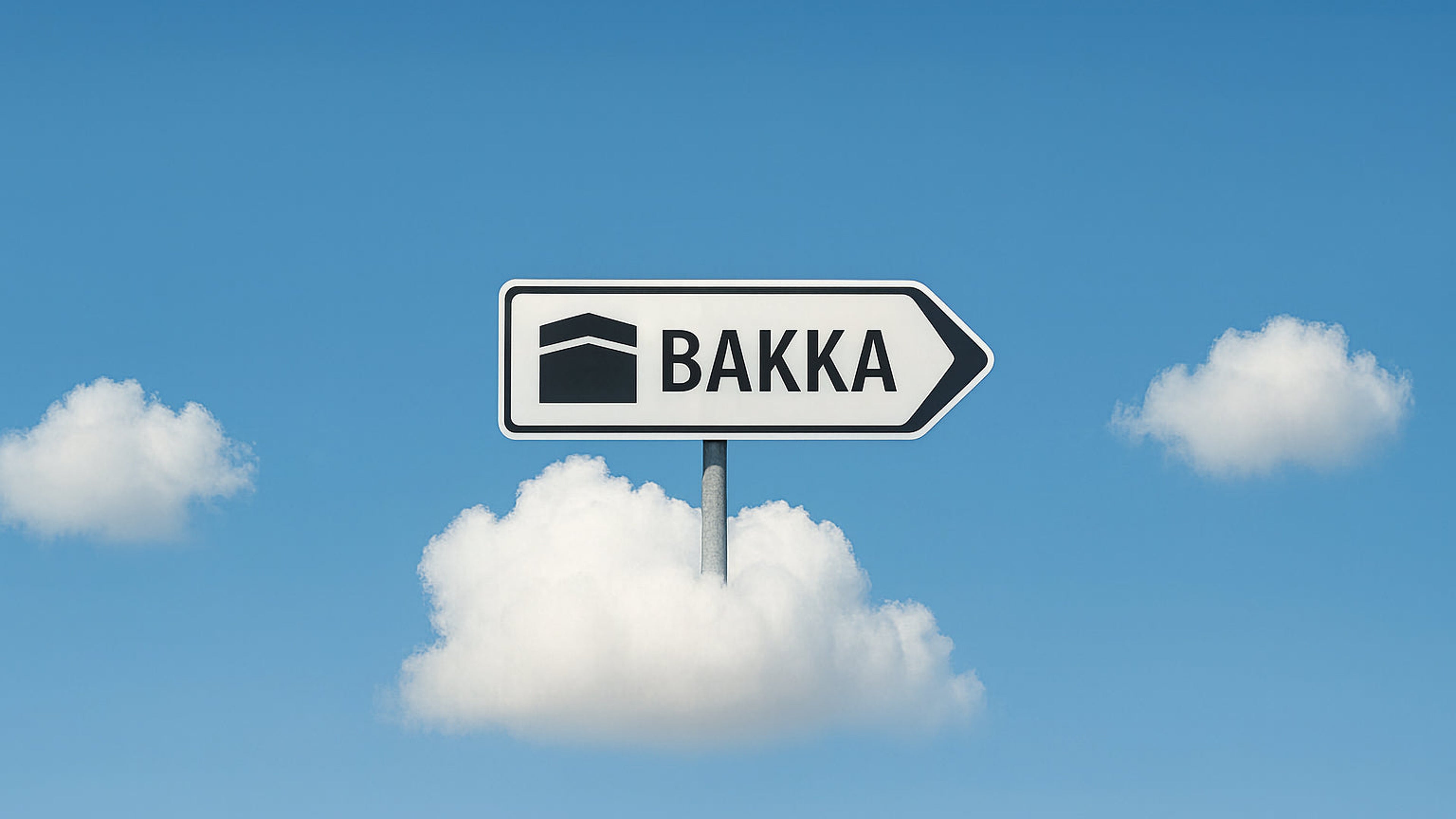 Panneau directionnel Bakka indiquant un chemin symbolique dans le ciel bleu
